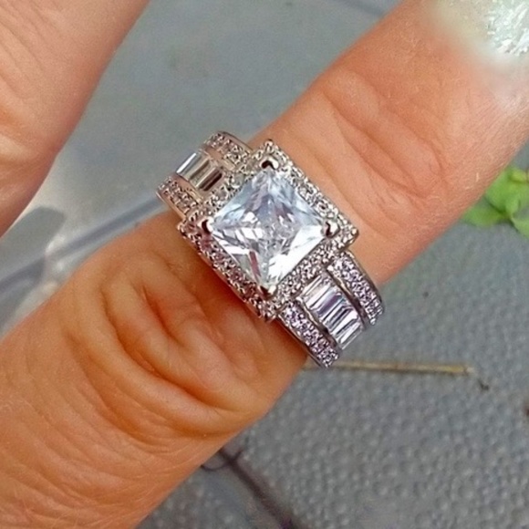 ❤️Ring For A Queen 925 Solitaire Ring Size 6 - Picture 2 of 5